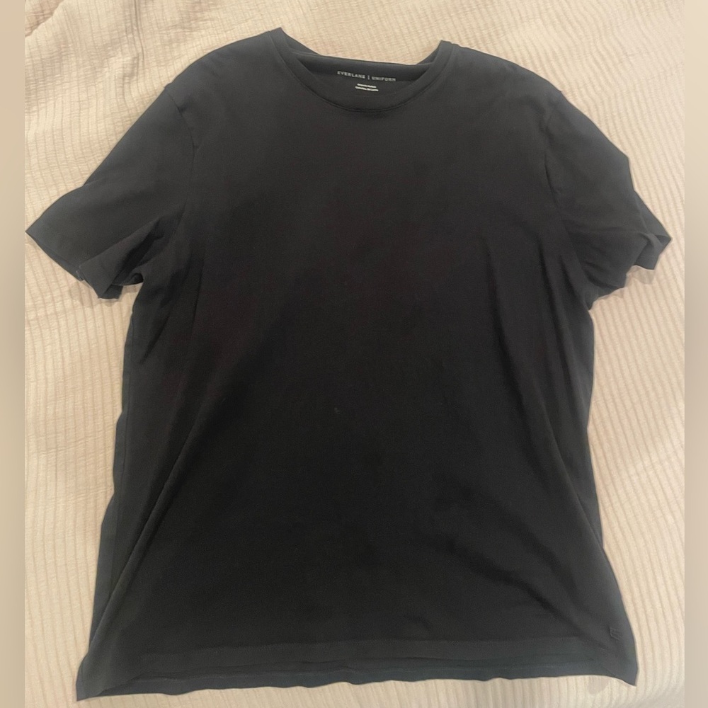 Men’s black t